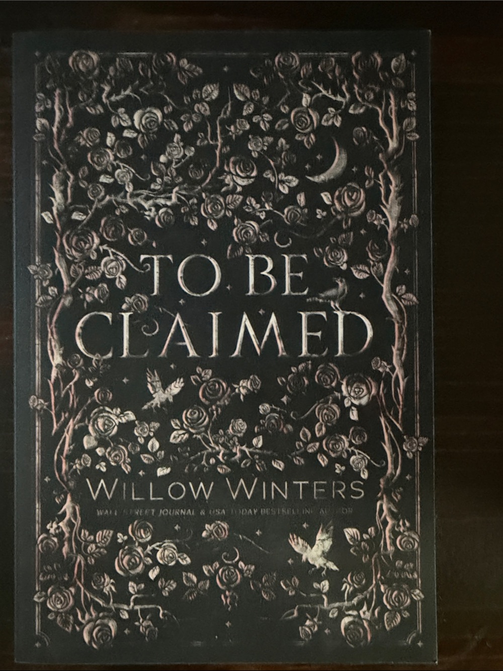 To Be Claimed by Willow Winters - Decorative Black & Rose Gold Cover
